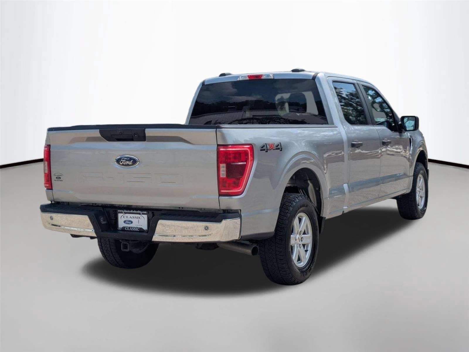 Used 2023 Iconic Silver Metallic Ford XLT image 5