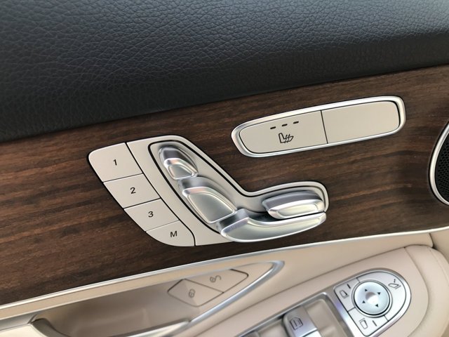 Used 2022 Lunar Blue Metallic Mercedes-Benz GLC 300 image 14