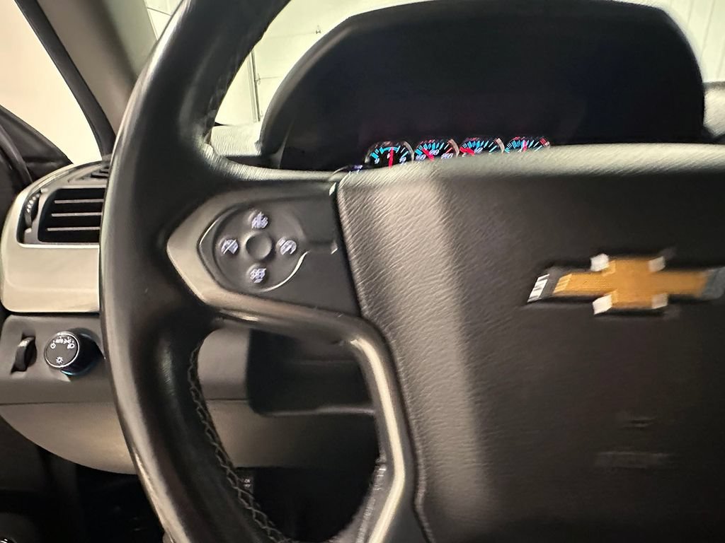 Used 2019 BLACK Chevrolet LS image 32