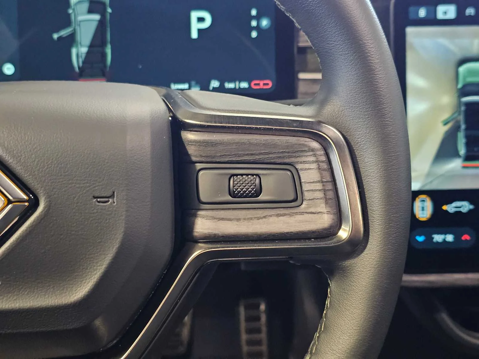 Used 2023  Rivian Adventure image 15