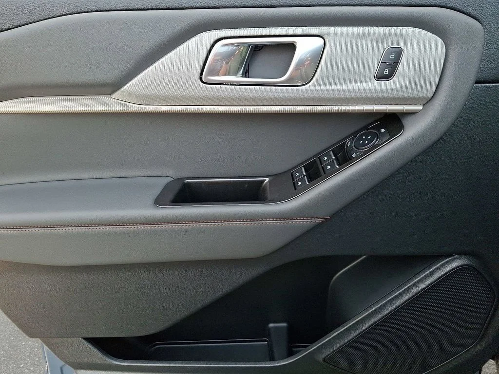 New 2026 Vapor Blue Metallic Ford Active image 8