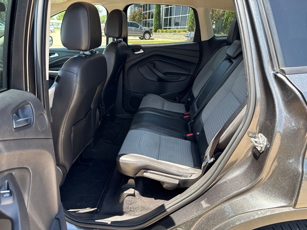 Used 2017 Magnetic Ford SE image 10