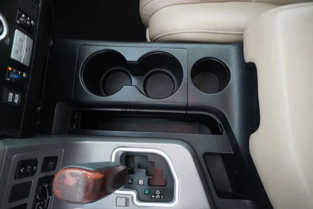 Used 2015 White Toyota Platinum image 30