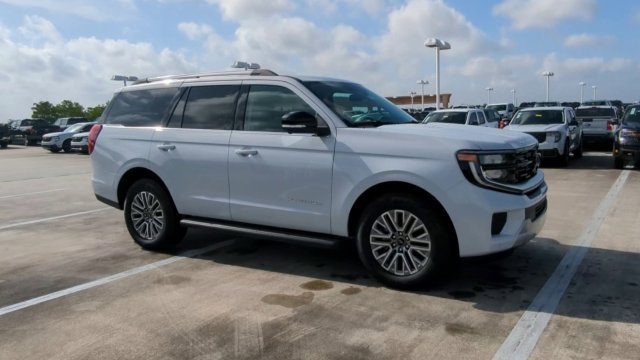 New 2026 Space Silver Metallic Ford Platinum® image 102