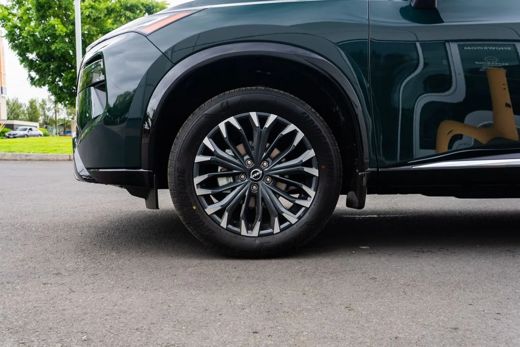New 2026 Obsidian Green Pearl Nissan Platinum image 7