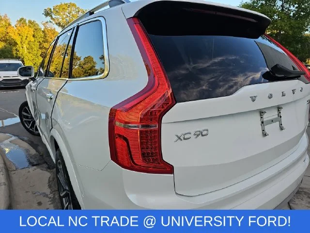 Used 2017 White Volvo T6 Momentum image 32