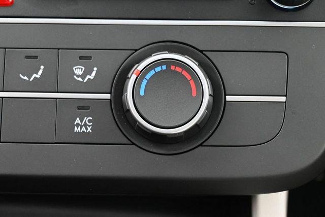New 2026 White Hyundai SE FWD image 70