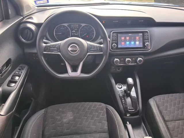 Used 2022 Blue Nissan S image 8