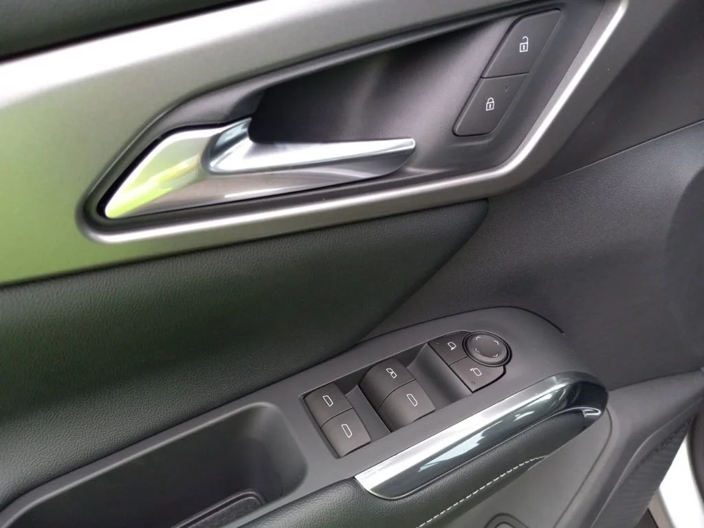 2025 Chevrolet Traverse LT - Photo 11