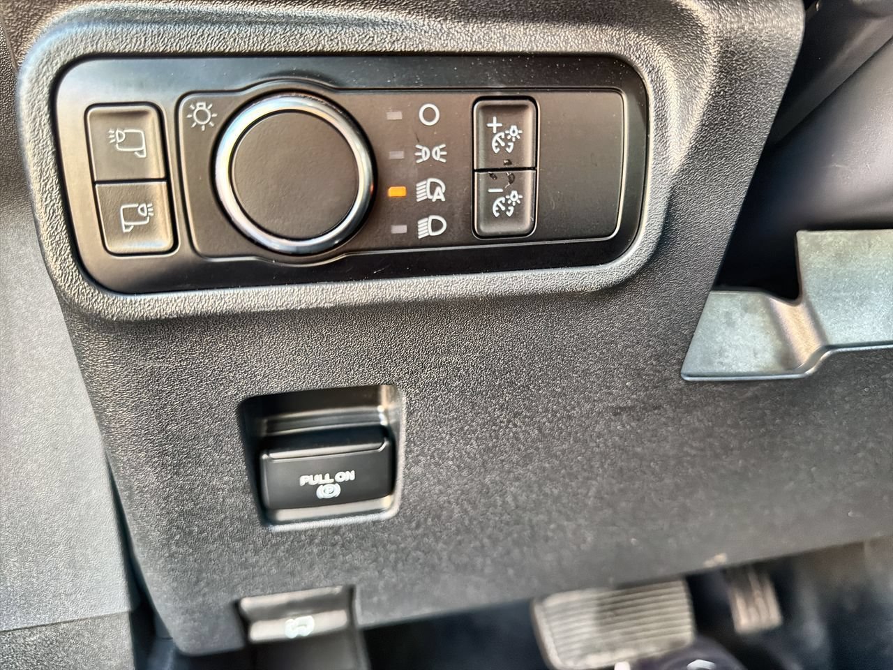 Used 2023 Gray Ford Badlands image 15