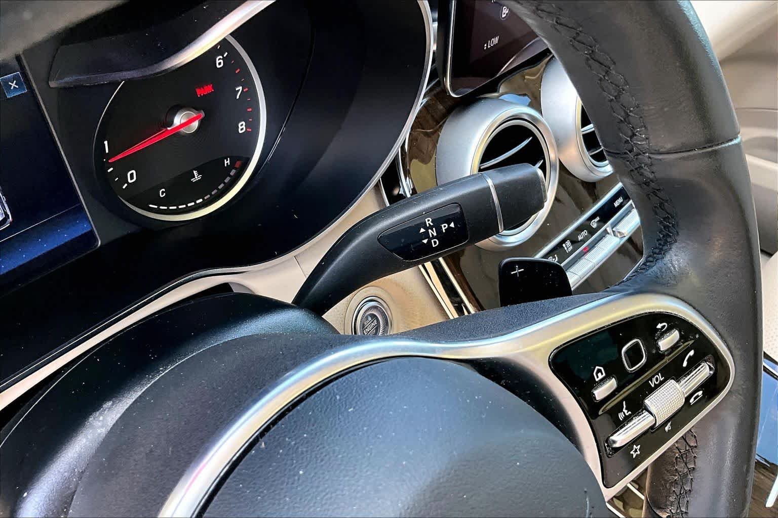Used 2022 Polar White Mercedes-Benz GLC 300 image 16