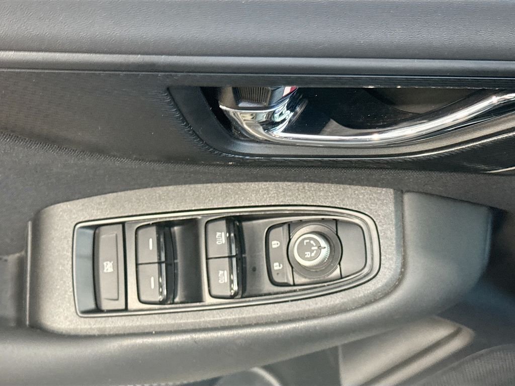 Used 2022 Silver Subaru Premium Premium image 20