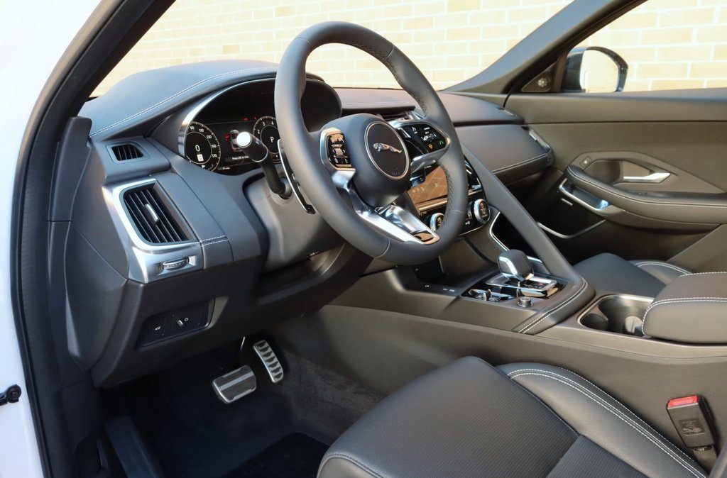 2024 JAGUAR E-PACE - Image 13