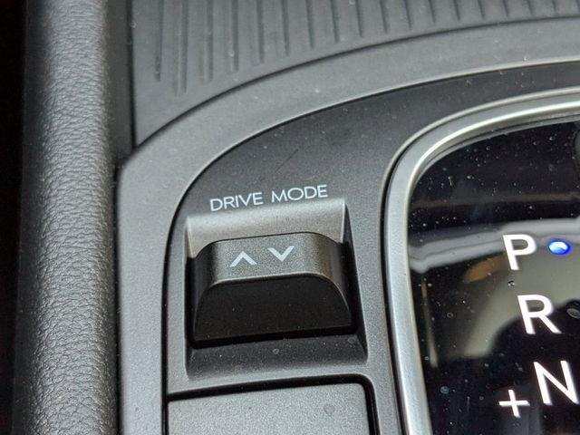 2025 Hyundai Kona SEL - Photo 27