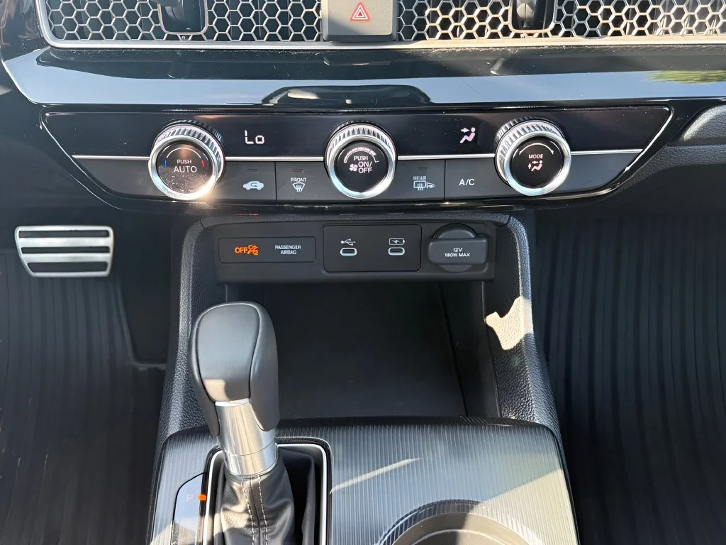 Used 2025  Honda Sport image 22