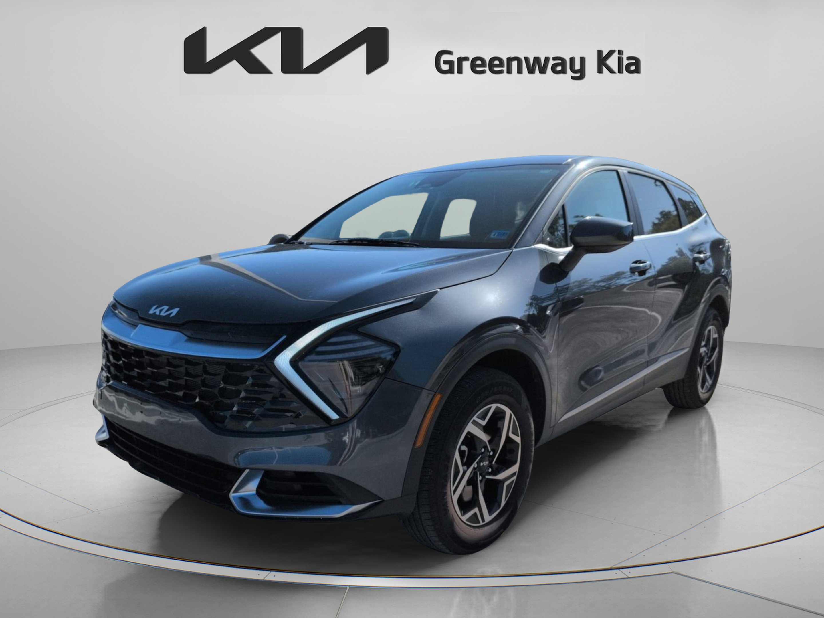 Used 2024 Gravity Gray Kia LX image 4