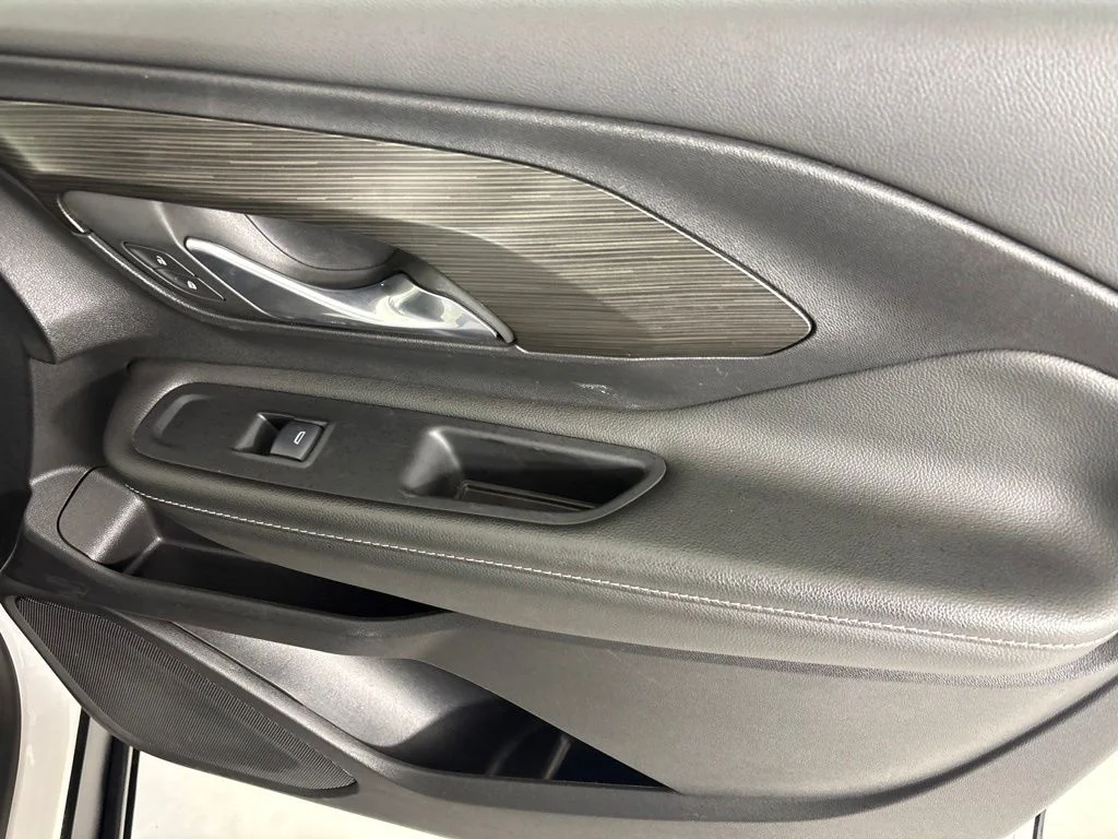 Used 2024 White GMC SLE image 17