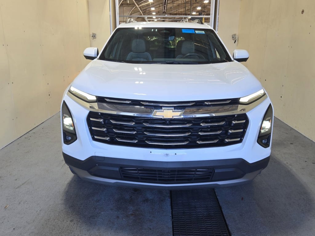 Used 2025 White Chevrolet LT image 10