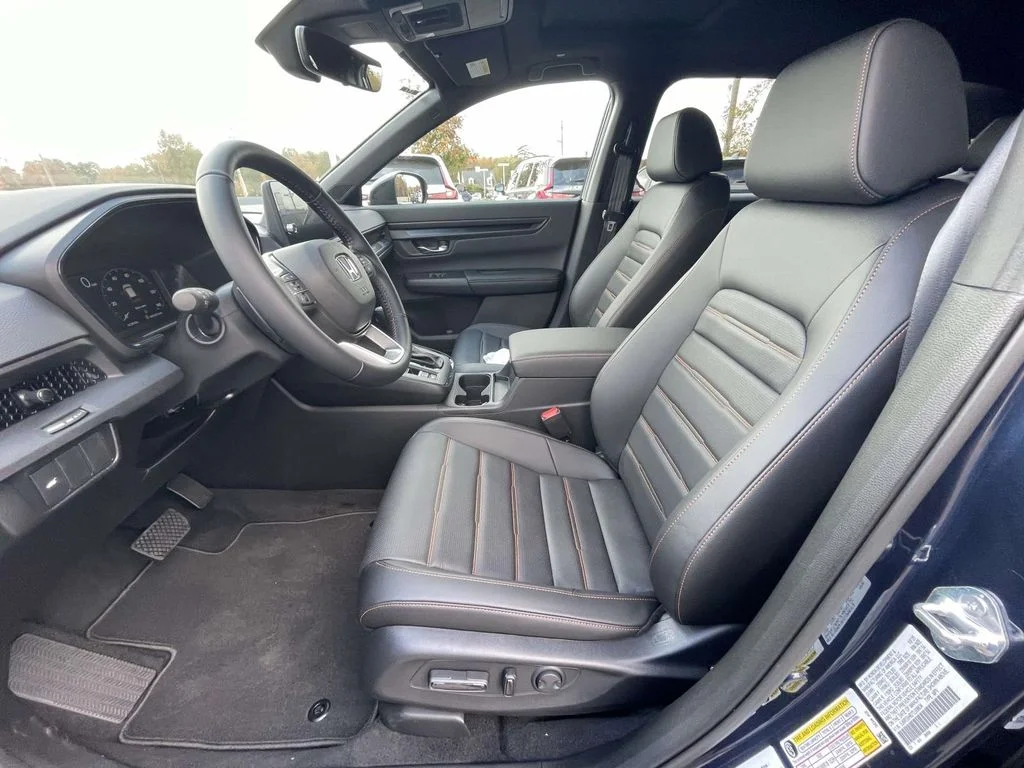 Used 2026 Canyon River Blue Metallic Honda Sport-L image 17