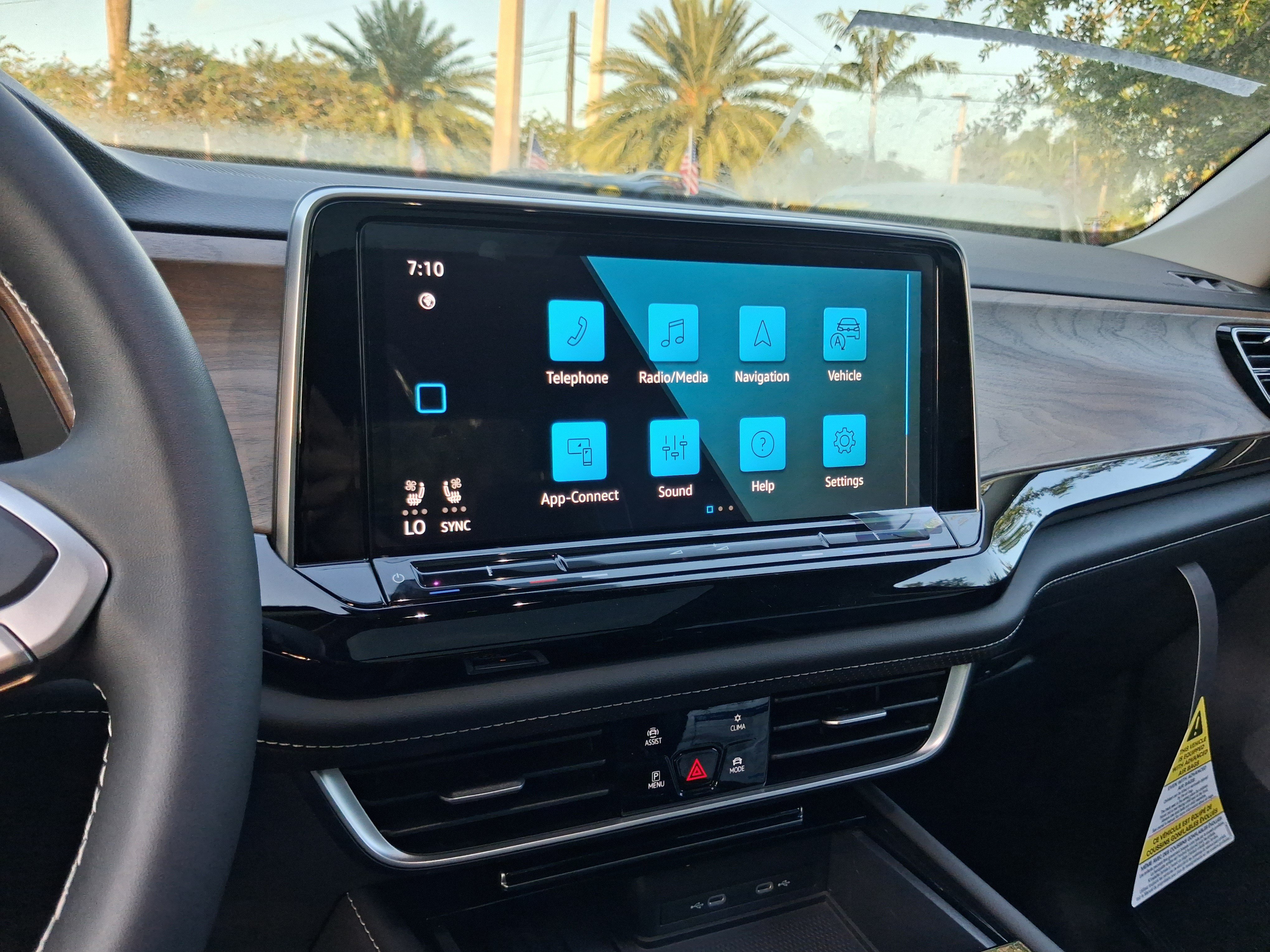 New 2026 Black Volkswagen 2.0T SE w/Technology image 9
