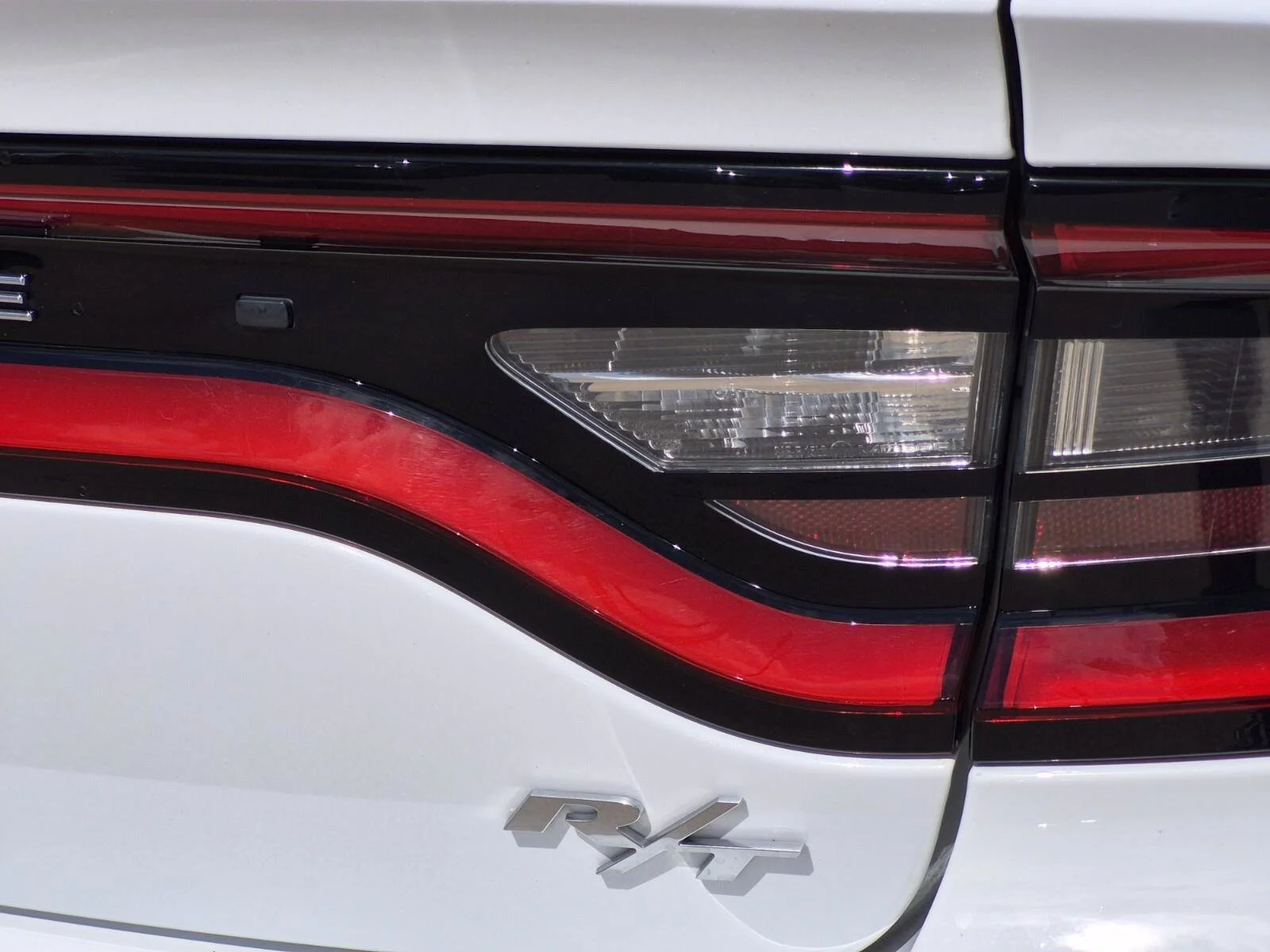Used 2022 White Knuckle Clearcoat Dodge R/T image 8