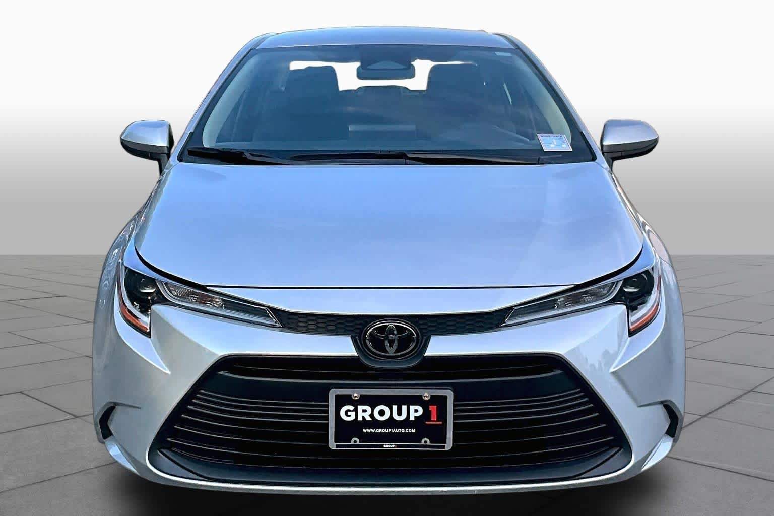 Certified Used 2023 Classic Silver Metallic Toyota LE image 4