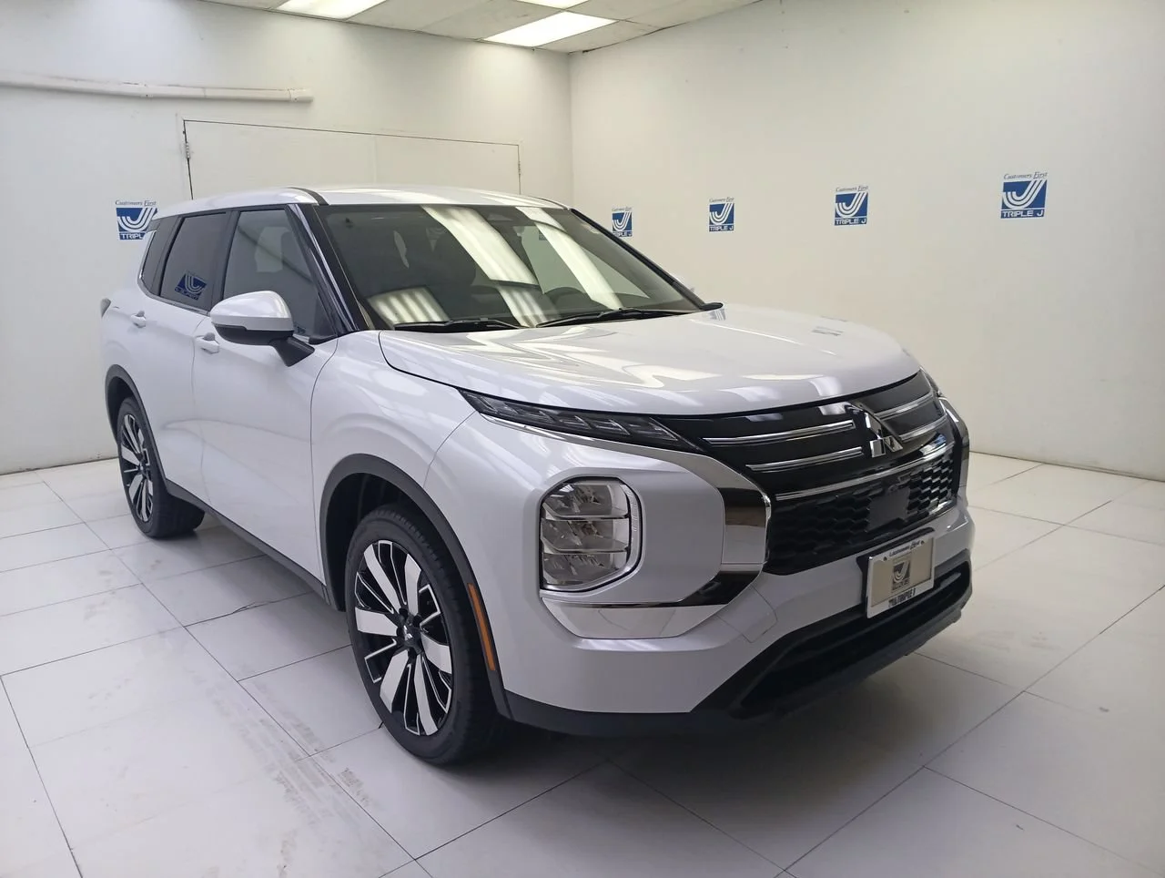 2026 Mitsubishi Outlander