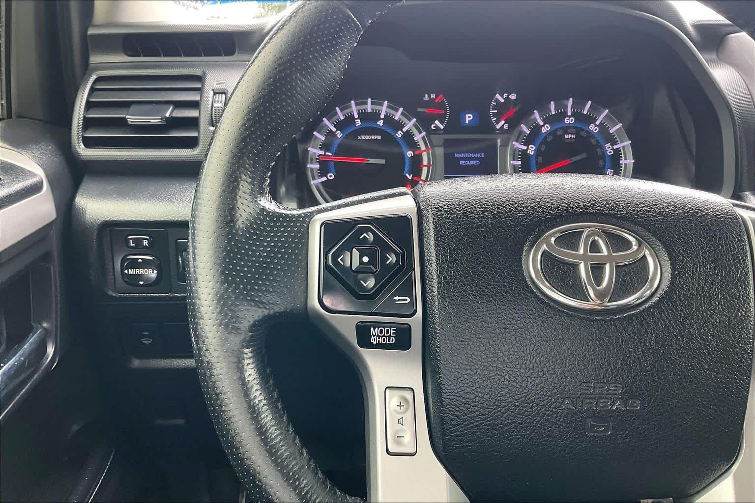 Used 2019 Super White Toyota SR5 image 22