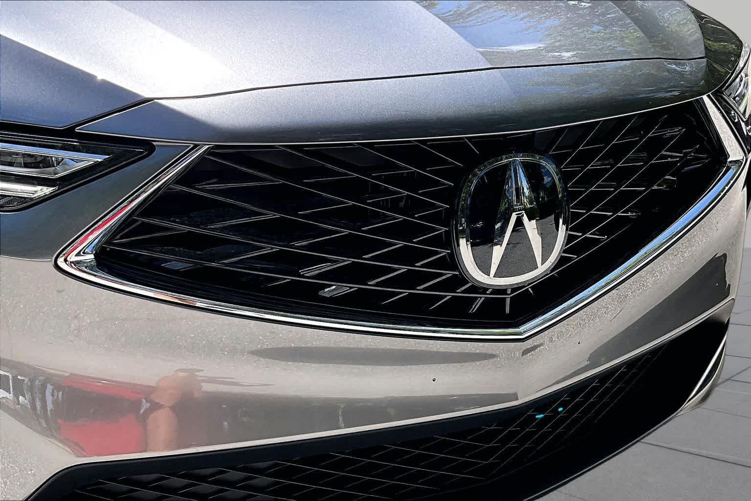 Used 2026 Liquid Carbon Metallic Acura  image 30