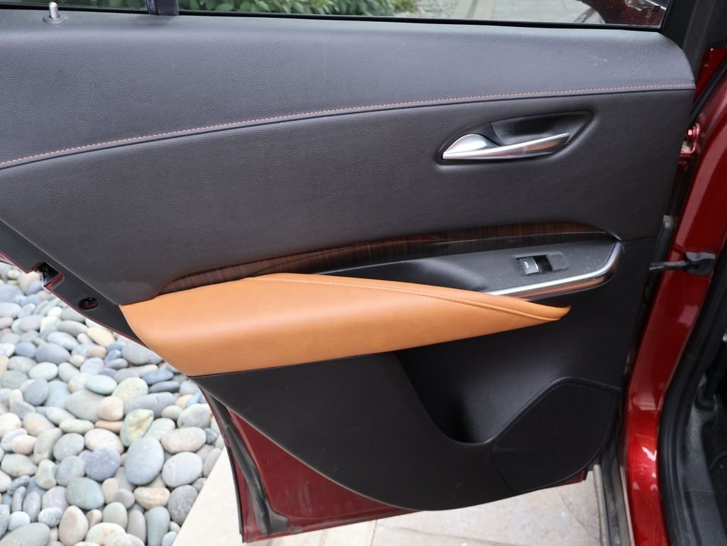 Used 2020 Red Cadillac Sport image 15