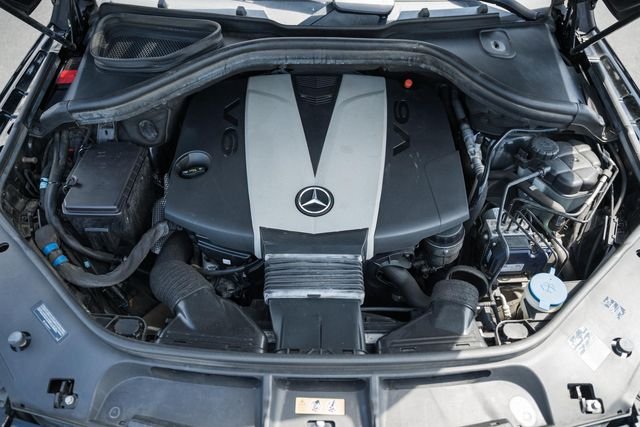 Used 2013 Black Mercedes-Benz ML 350 image 21