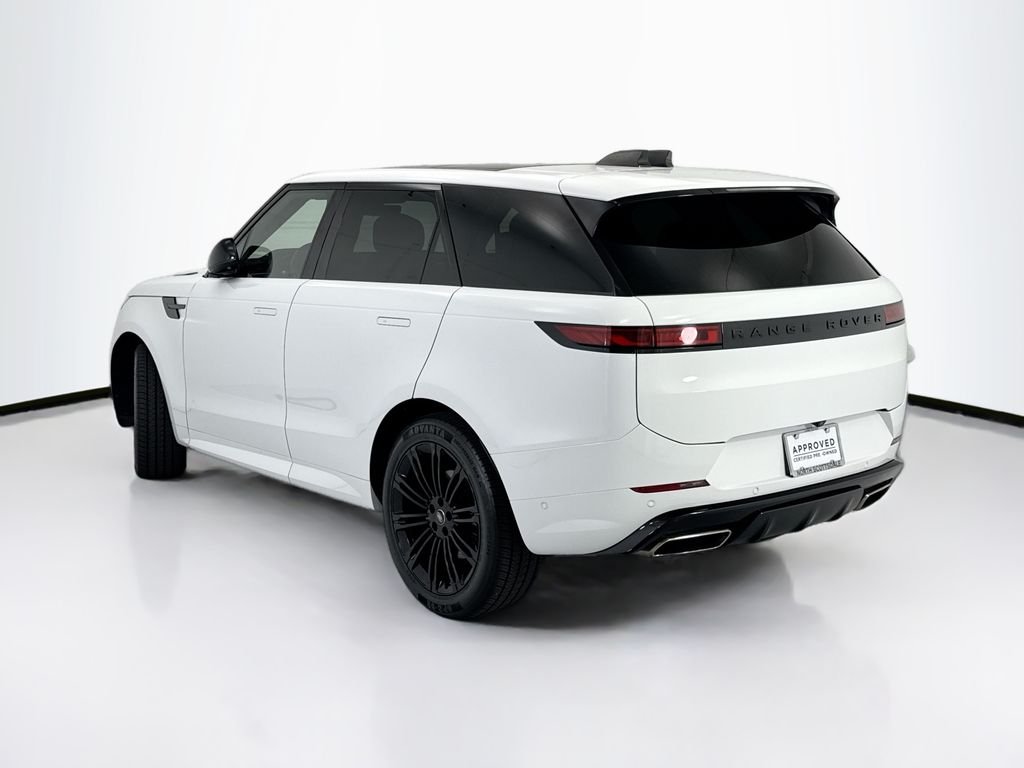 Used 2024 Fuji White Land Rover Dynamic SE image 7