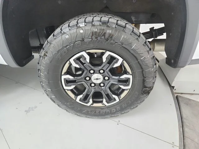 Used 2022 White Chevrolet ZR2 image 48