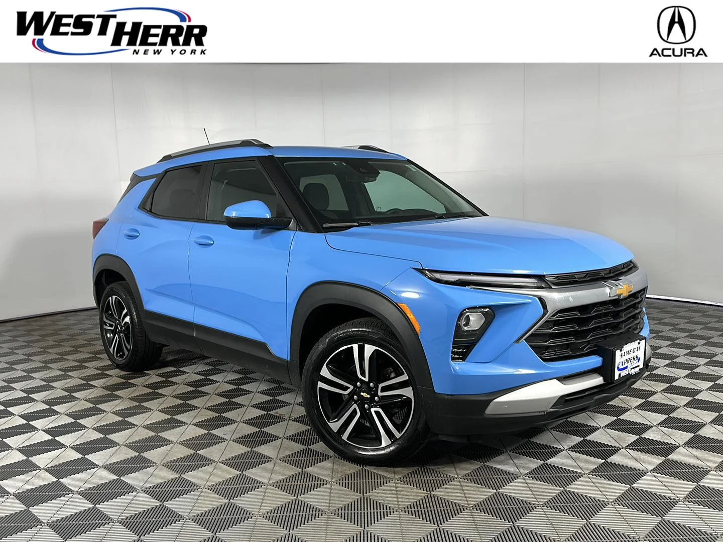 Used 2024 Fountain Blue Chevrolet LT image 1