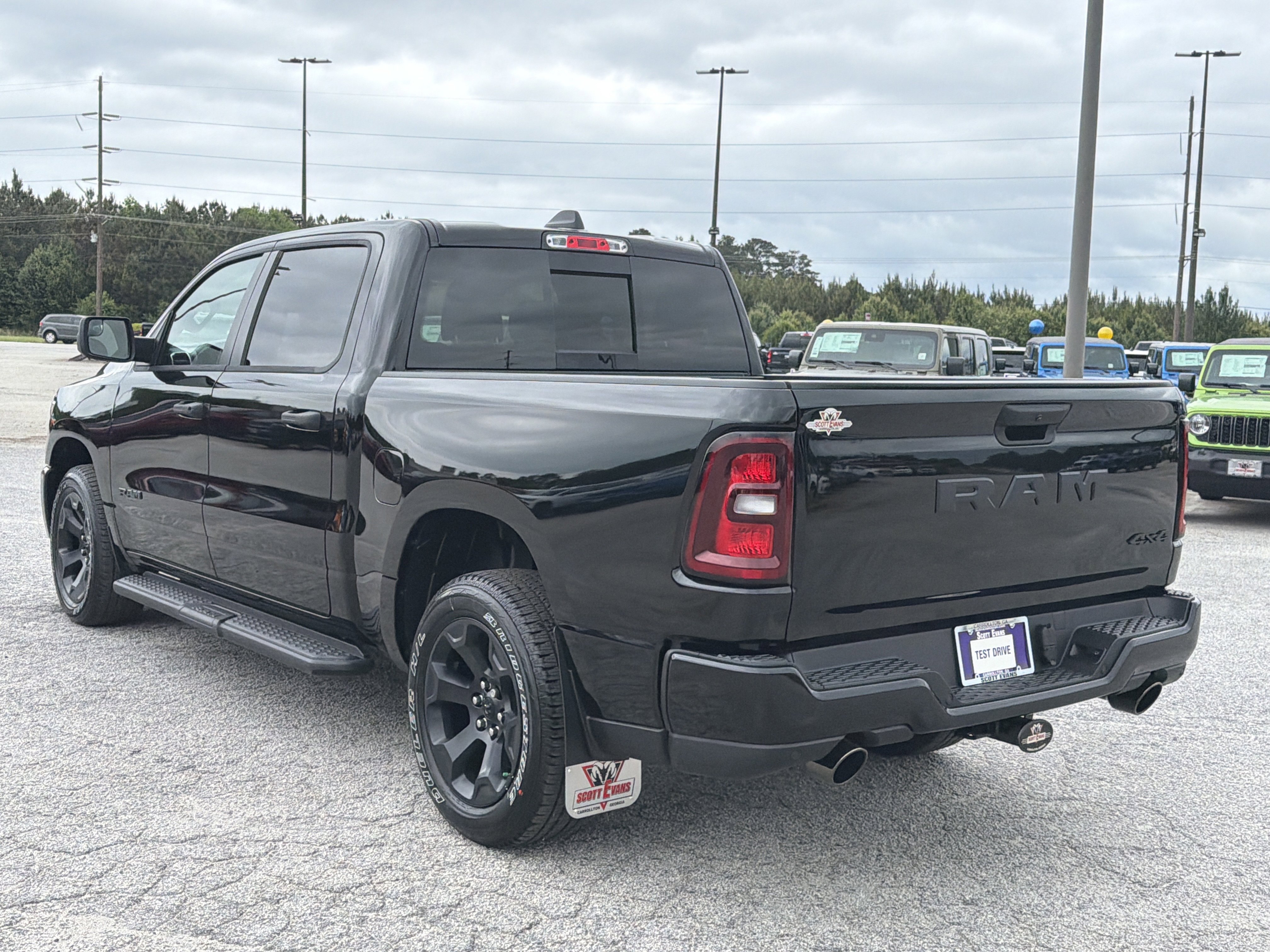 New 2026 Diamond Black Crystal Pearl-Coat Exterior Paint RAM Express image 6