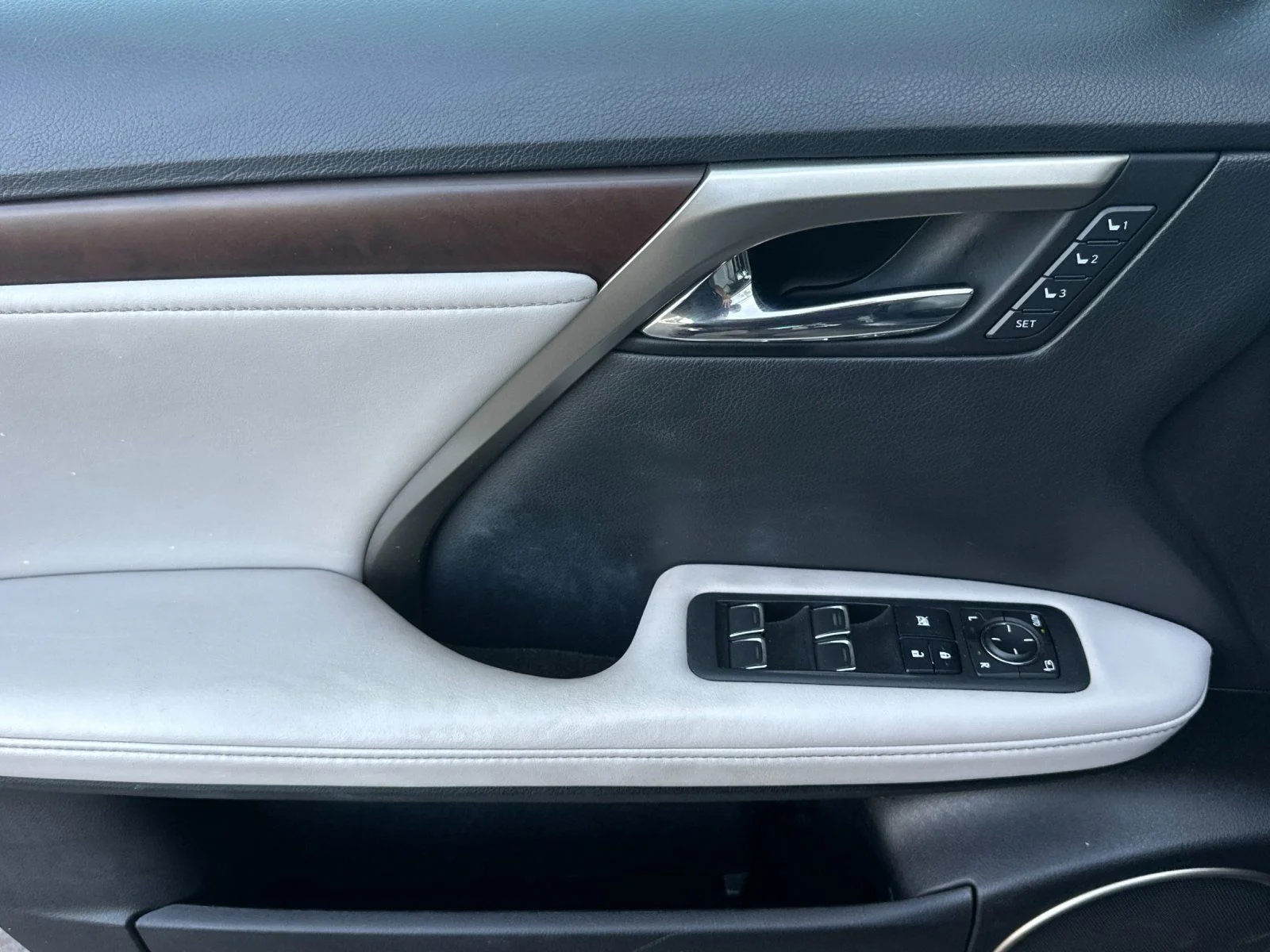 Used 2020 Gray Pearl Lexus 350 image 10