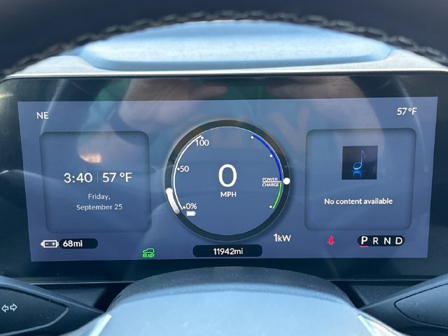 Certified Used 2024 Snowfall Pearl Honda Touring image 23