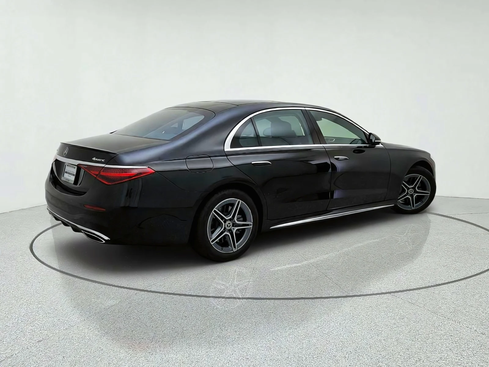 Certified Used 2025 Obsidian Black Metallic Mercedes-Benz S 500 image 8