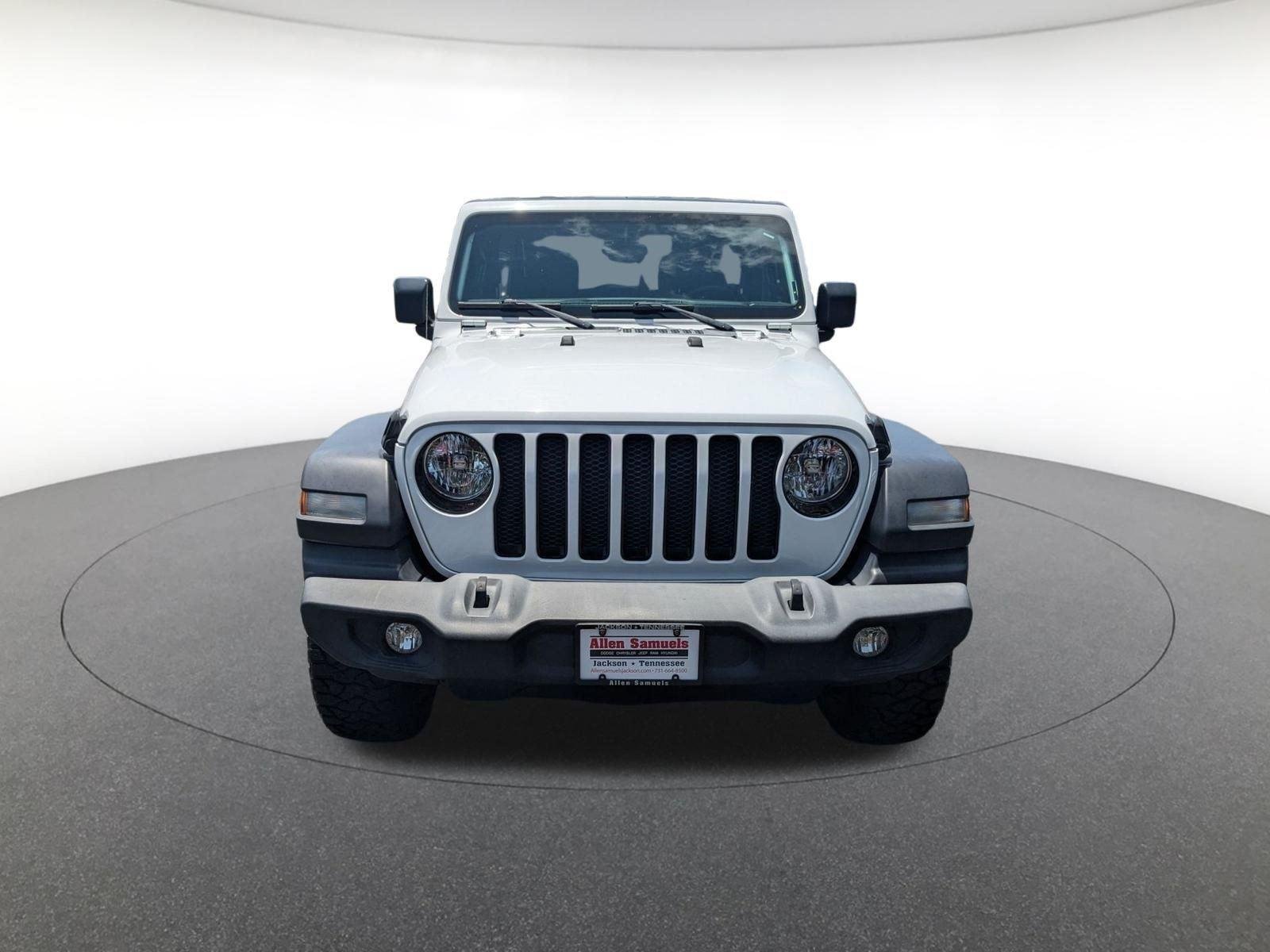Used 2022 Bright White Clearcoat Jeep Unlimited Sport Altitude image 10