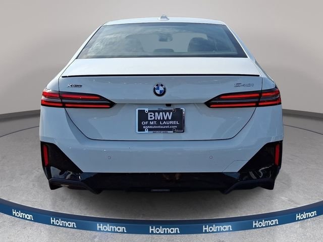 New 2027 Alpine White BMW 540i xDrive image 5