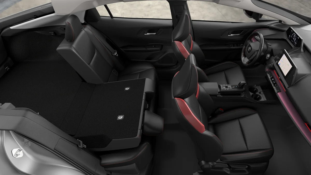 2026 Toyota Prius Plug-in Hybrid XSE - Photo 38