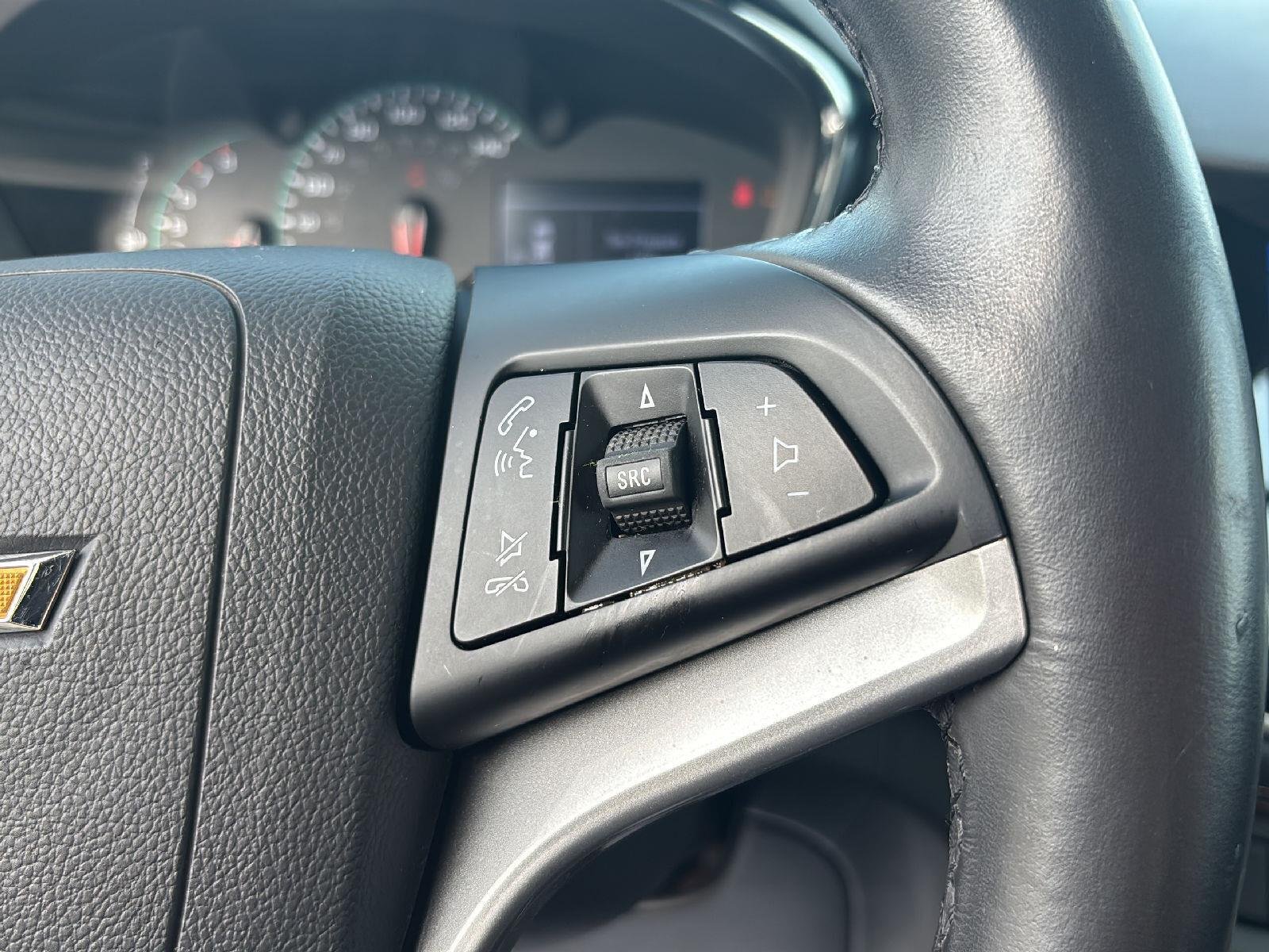 Used 2019 Summit White Chevrolet LT image 18