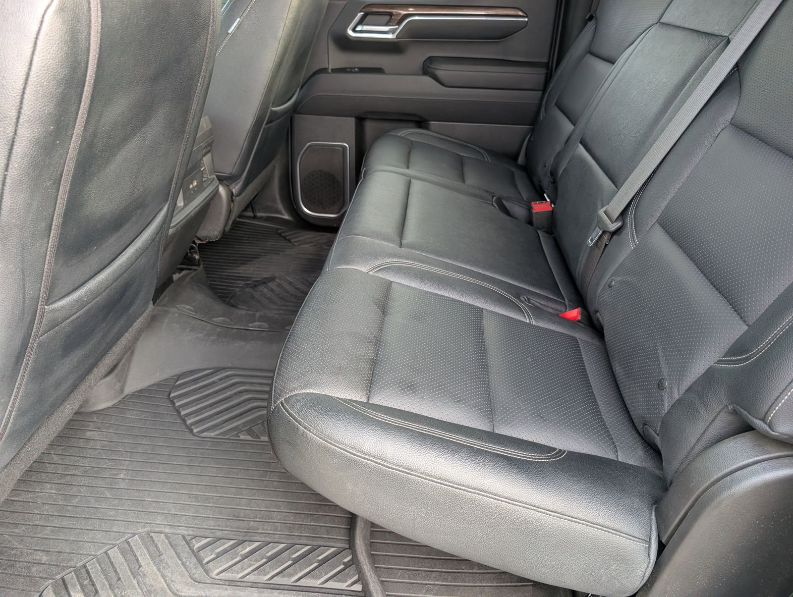 Used 2023 Summit White Chevrolet RST image 28