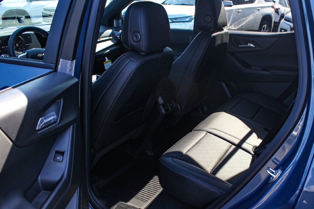 2027 Chevrolet Equinox LT - Photo 13