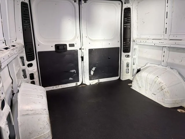 Used 2022 White Ram Base image 13