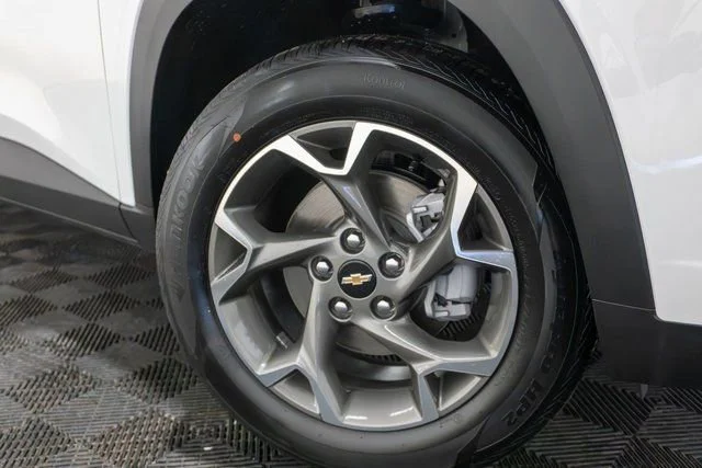 New 2026 Summit White Chevrolet LT image 8