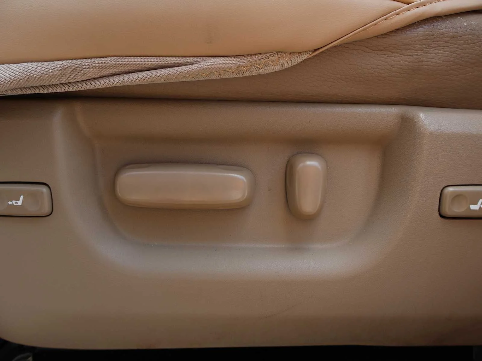 Used 2013 Super White Toyota LTD image 14