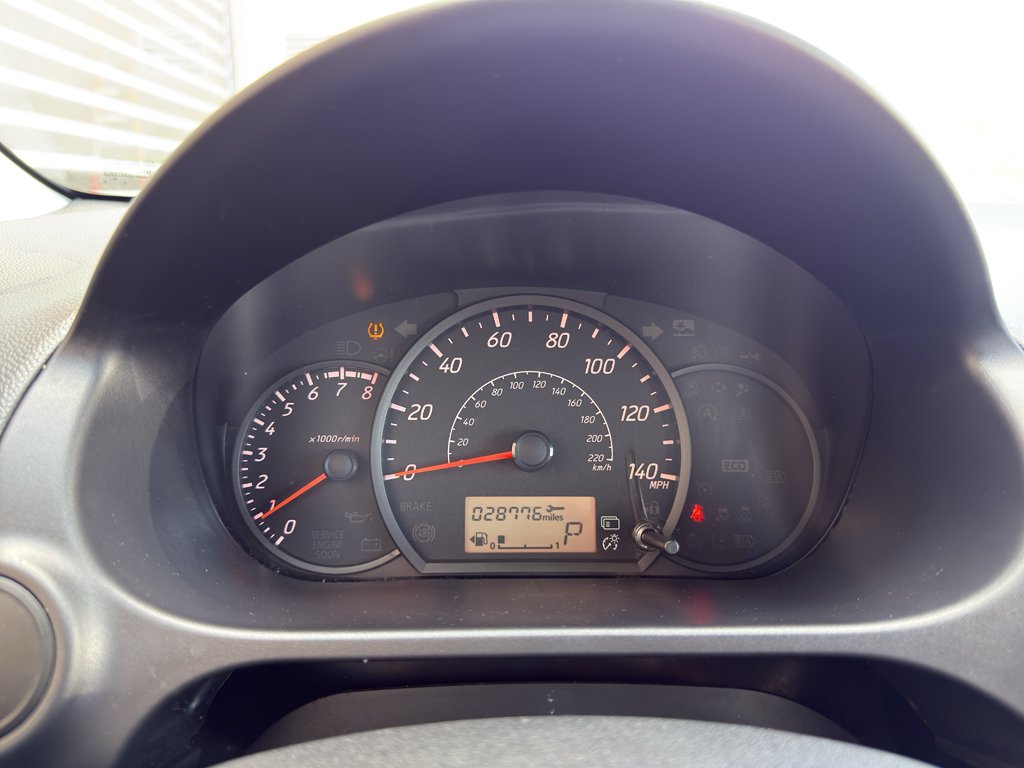 Used 2024 Graphite Gray Metallic Mitsubishi ES image 16