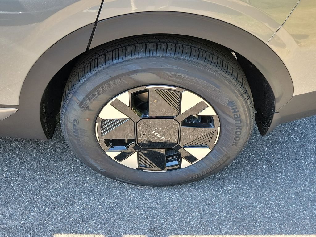 New 2026 Gray Kia LX image 37