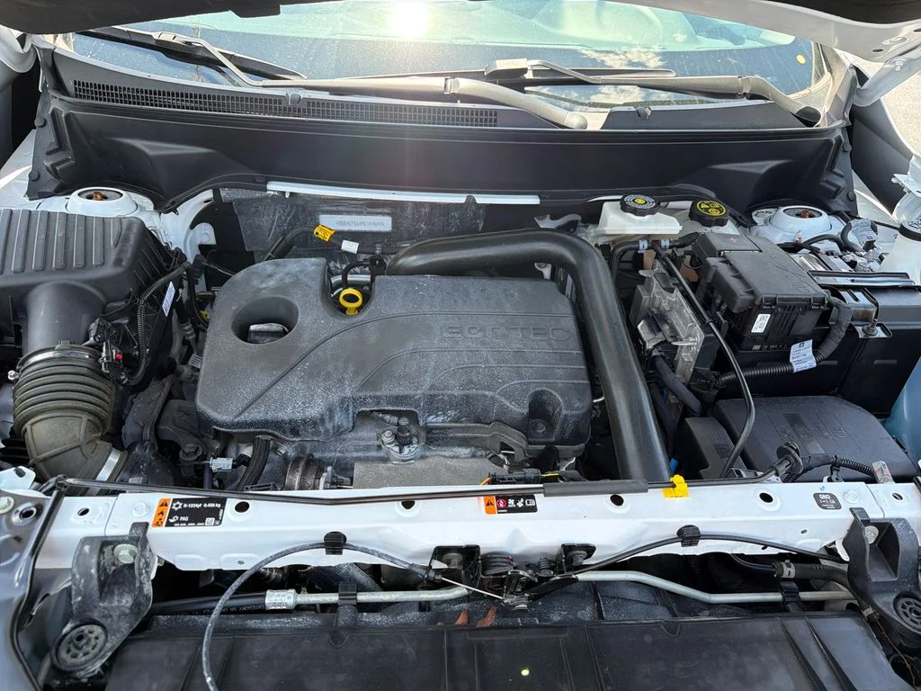 Certified Used 2024 White GMC SLT image 23